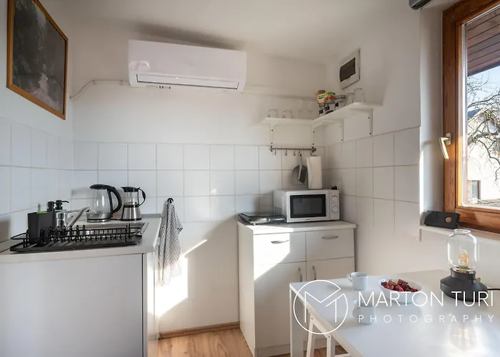 Lovas Udvarhaz Ezuest Zabla Apartment *
